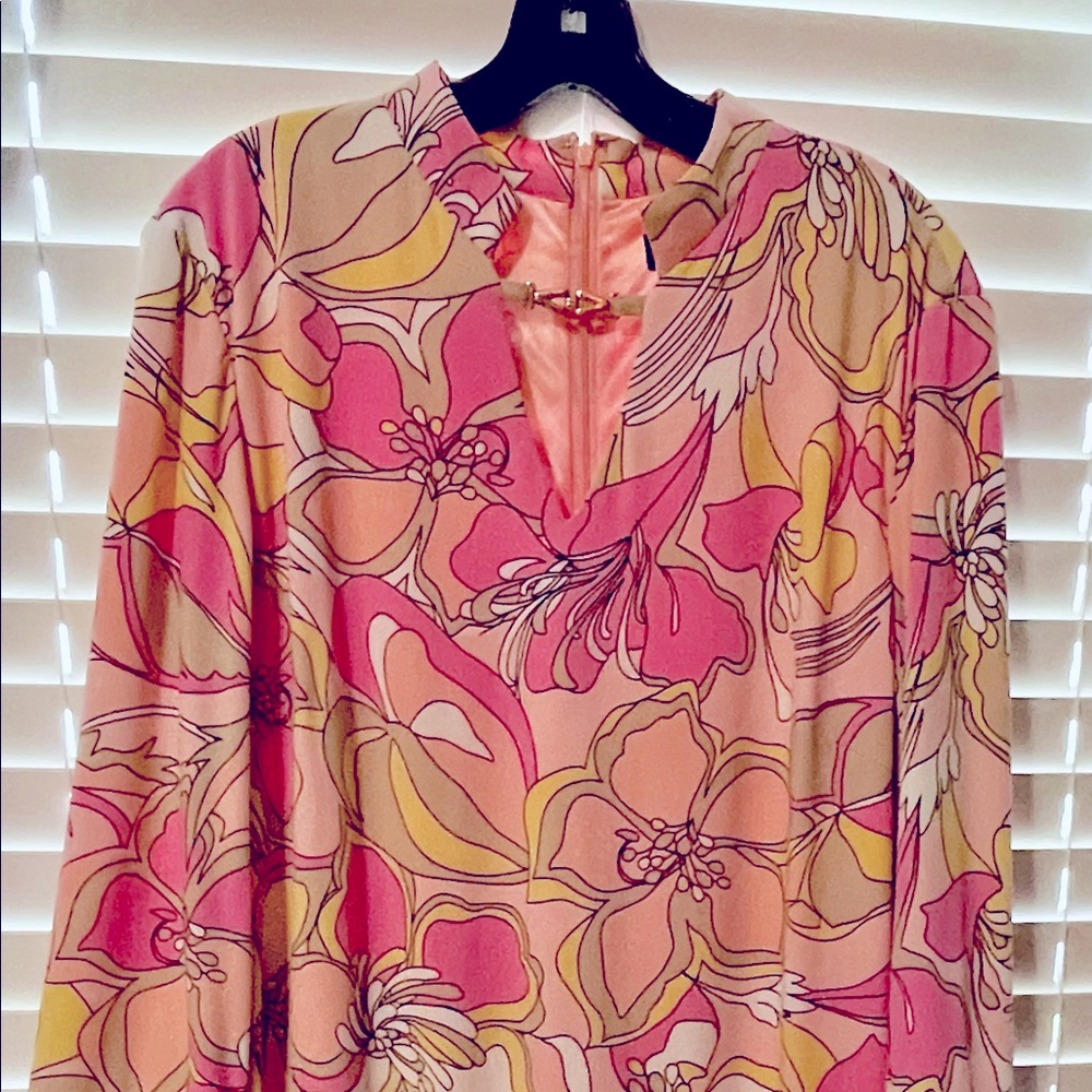 Tahari pink floral dress, size 16. Bust 46 inches, length 39 inches